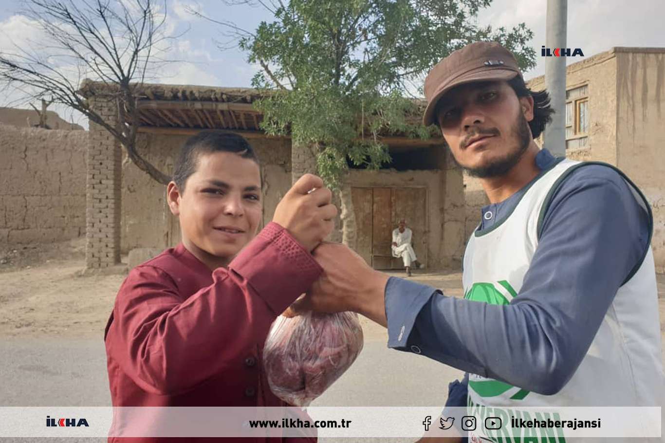 Charitable foundations distribute sacrificial meat to 45,000 families in Afghanistan